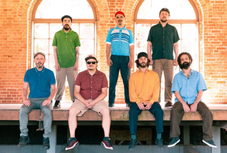 Buena Onda Reggae Club faz show no Sesc Ipiranga