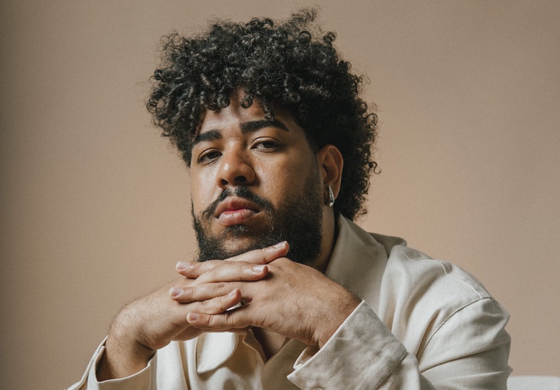 Ivyson lança seu 2º álbum no Sesc Guarulhos