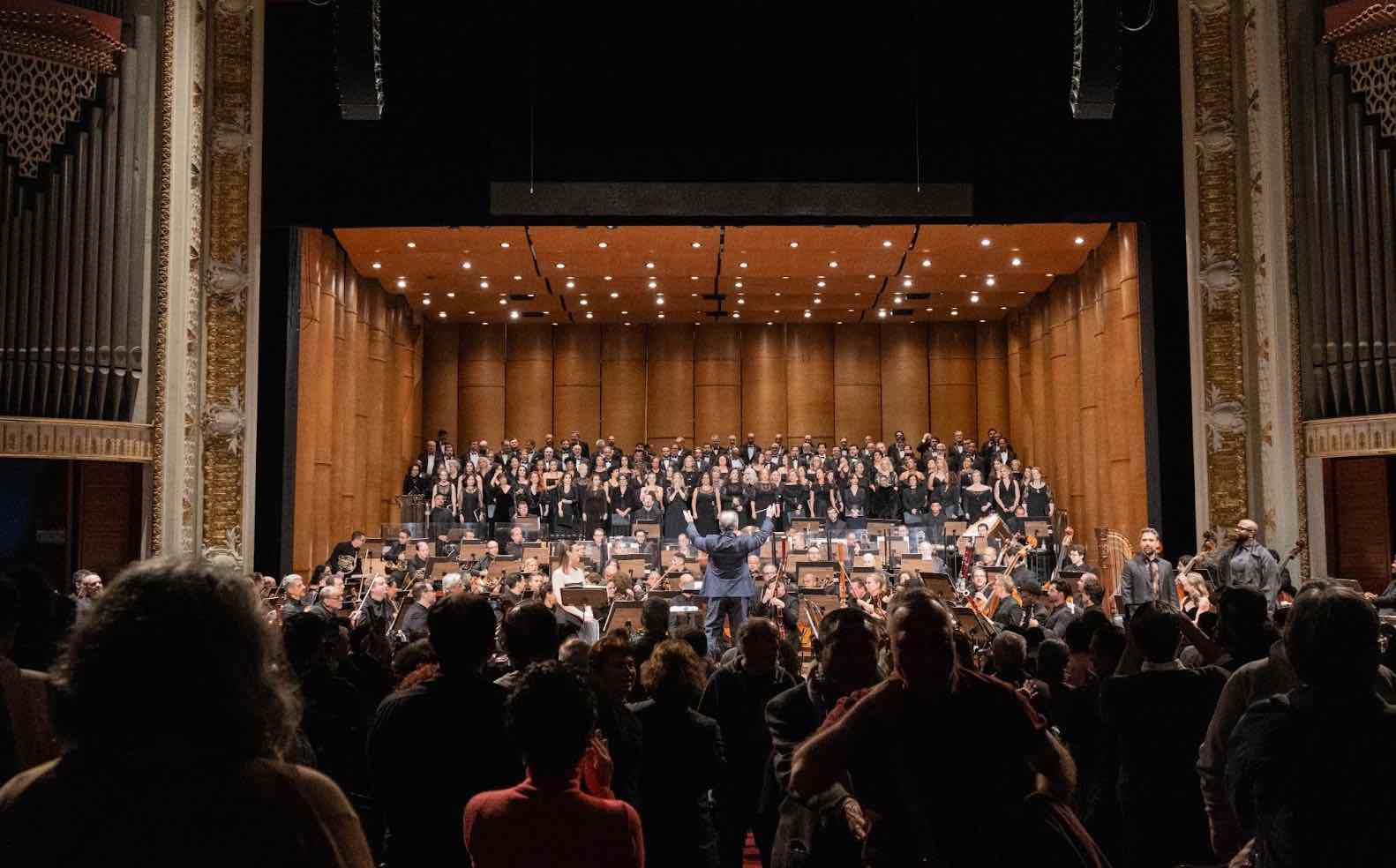 Alexander Nevsky pela Orquestra Sinfônica e Coro Lírico Municipal